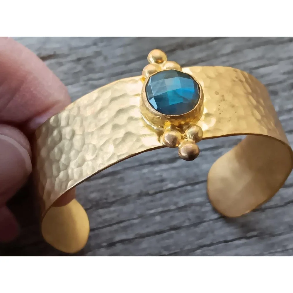 Elenika Meryana Labradorite Cuff Bracelet